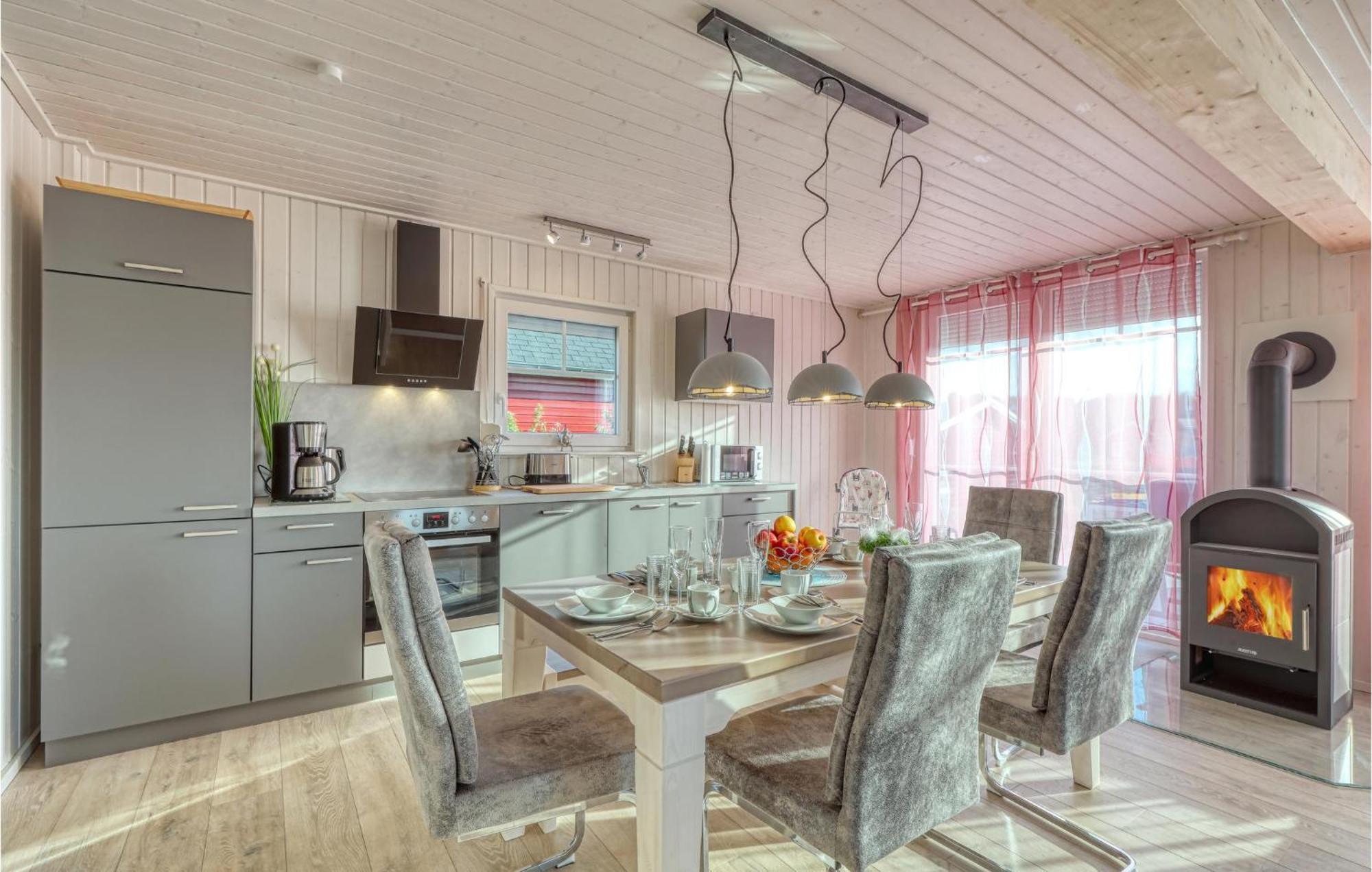 2 Bedroom Nice Home In Zerpenschleuse Екстериор снимка